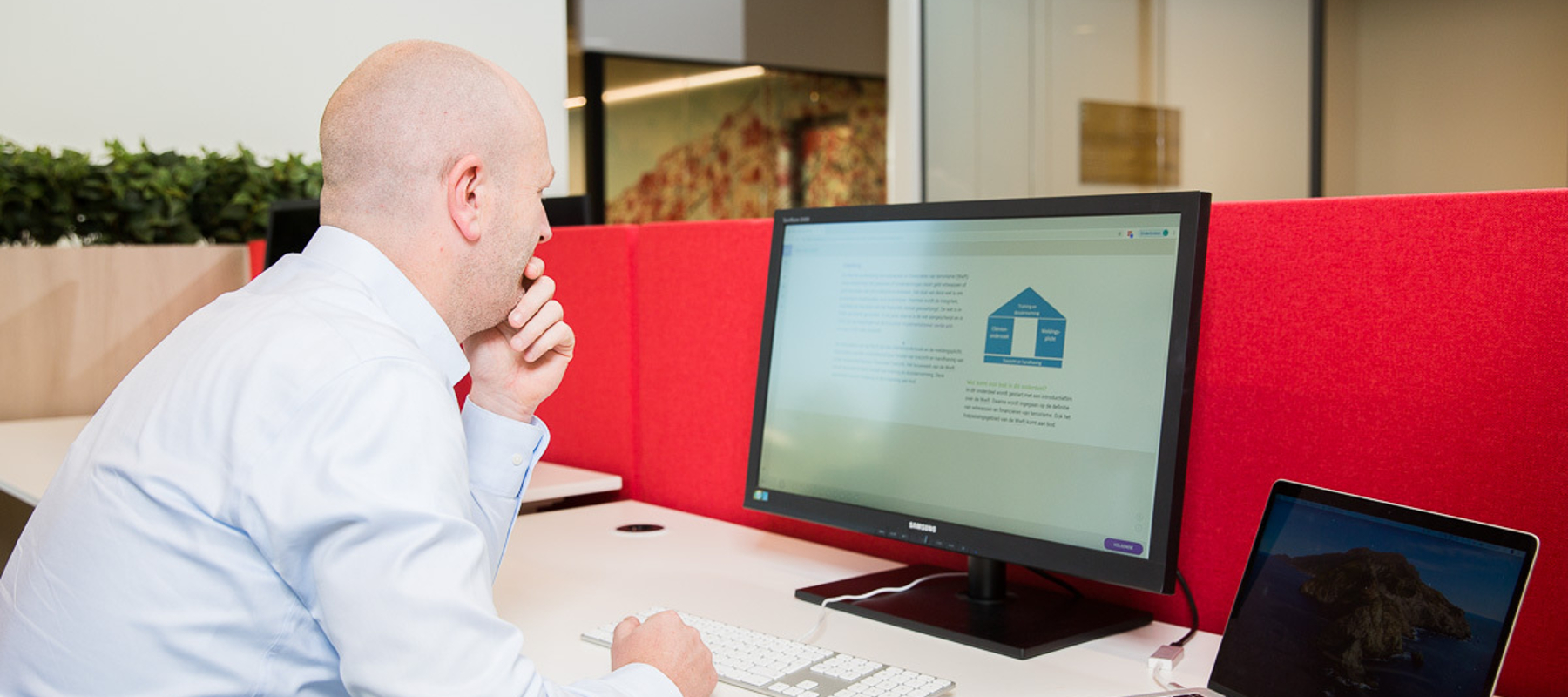 Kritonline 28: Klein of toch middelgroot?